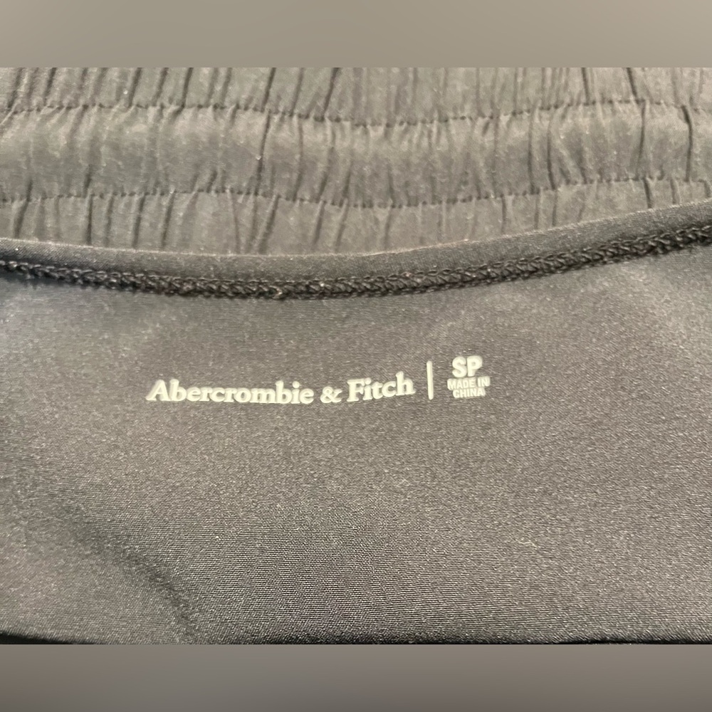 Abercrombie & Fitch Travelers Cargo Jumpsuit - Picture 13 of 14